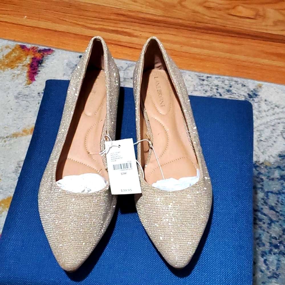 Brand New 12W Lane Bryant gold sparkly flats